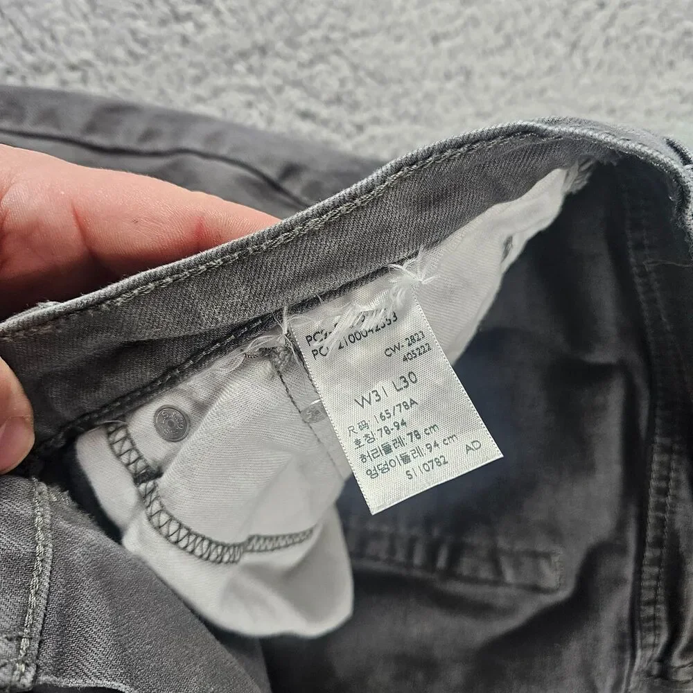 Levis ** this